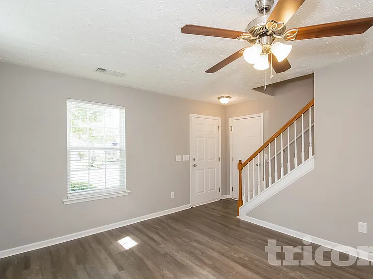 130 Silver Fox Trl — Photo 4