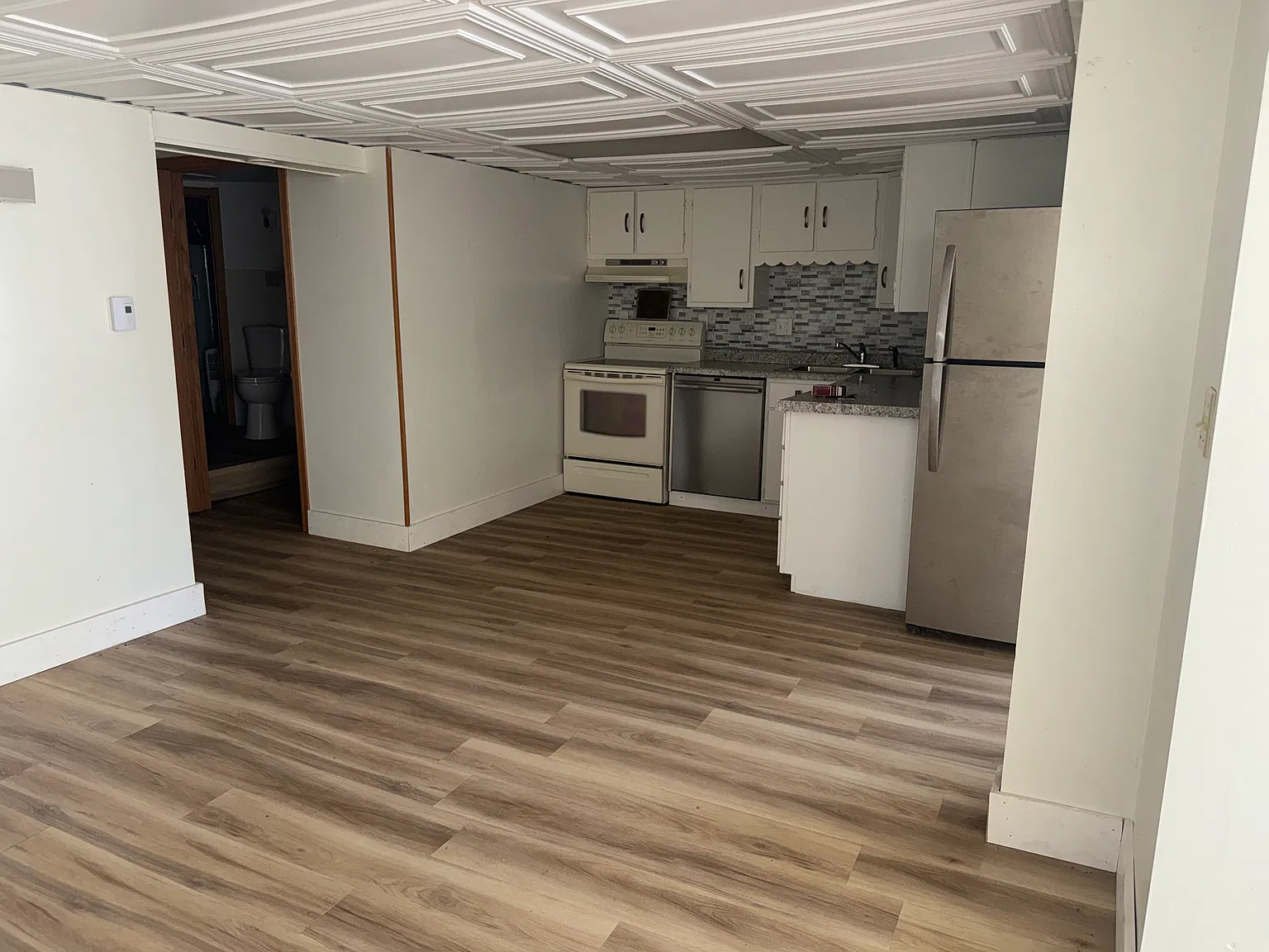 2 bed, $800 — Photo 2