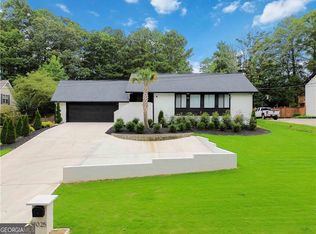 7025 Northgreen Dr, Sandy Springs, GA