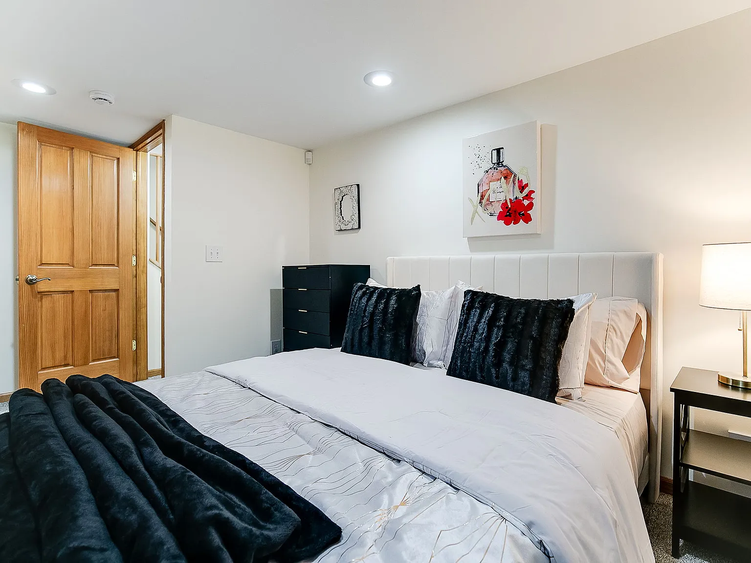 3 bed, $4,800 — Photo 3
