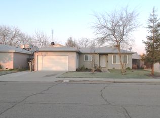 2896 Caesar Ave, Clovis, CA 93612