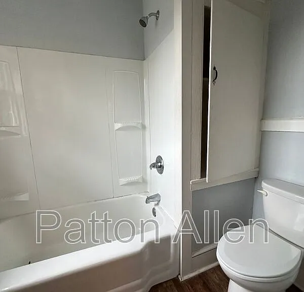 60 Flint St #3 — Photo 10