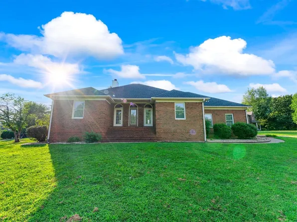 2829 Edward Dr, Bowling Green, KY 42104