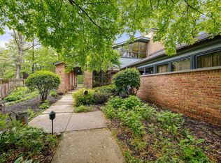 2000 York Ln, Highland Park, IL 60035