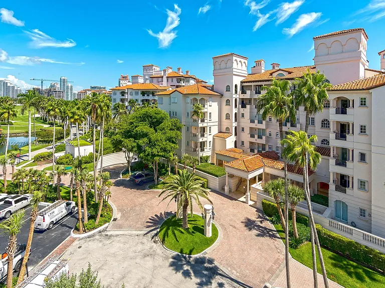 19251 Fisher Island Dr #19251 — Photo 21