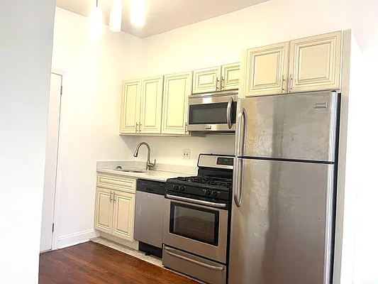 Rented by Oxford Property Group | media 21