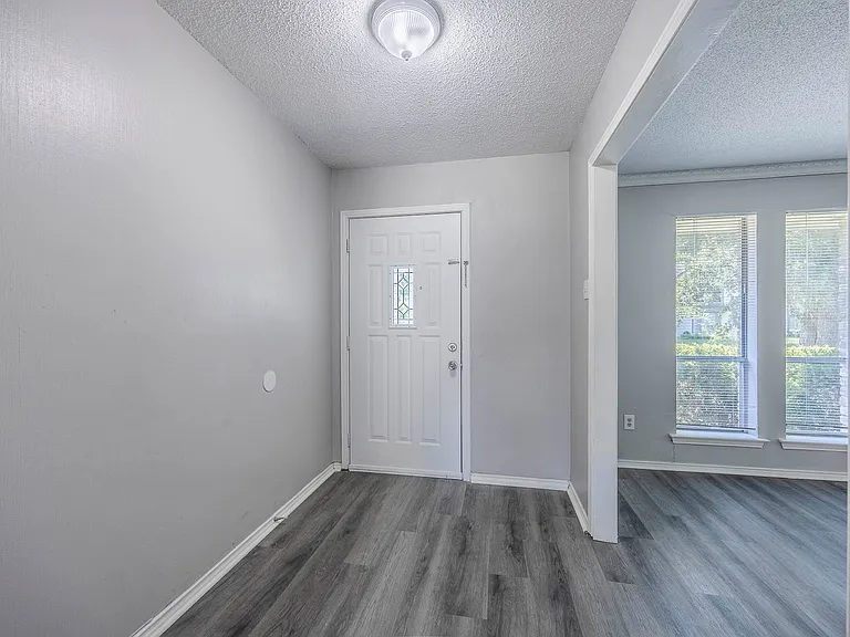 337 Woodbrook Dr — Photo 4