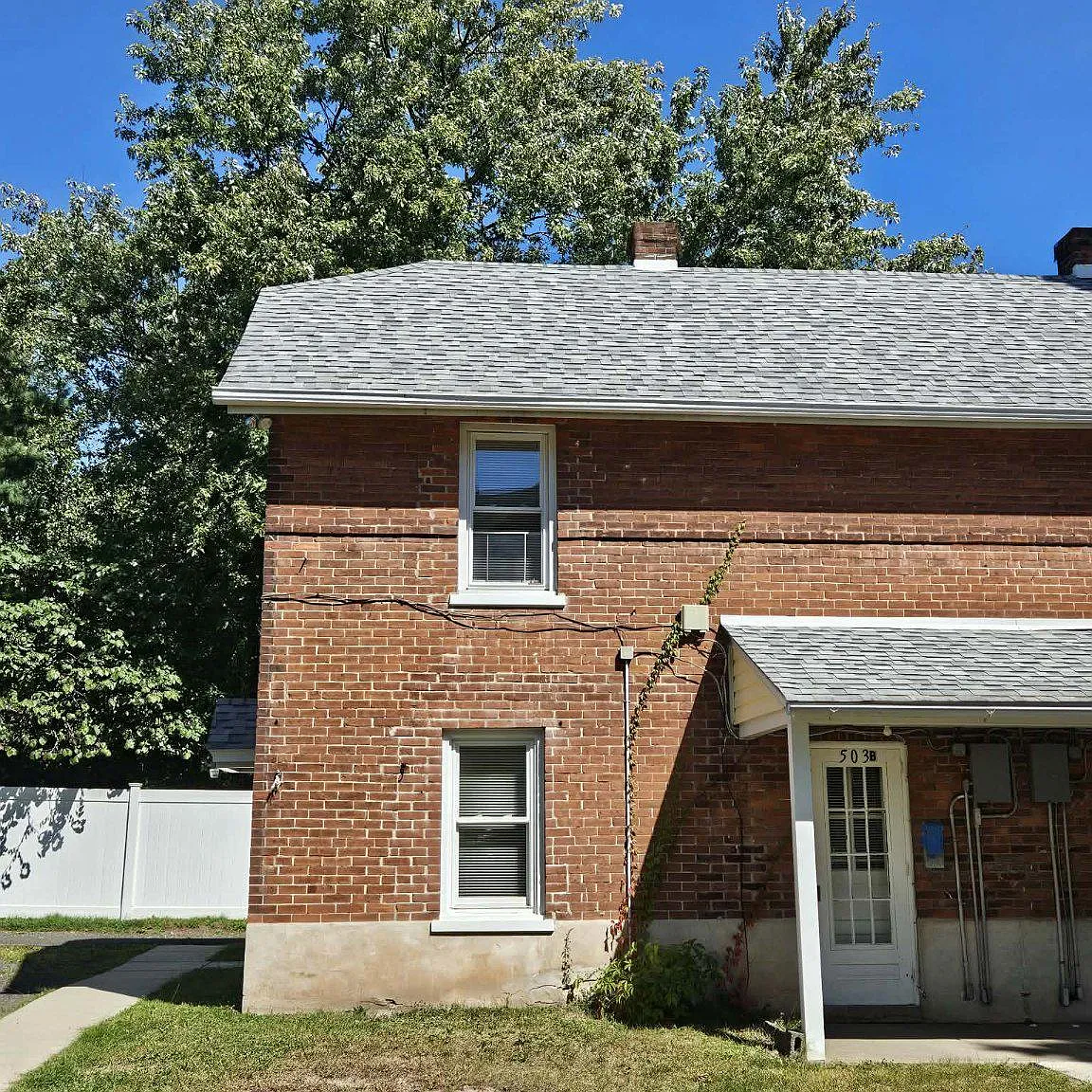 2 bed, 1.0 bath, 5124 sqft, $1,550 — Photo 2