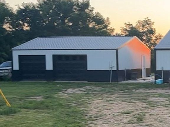 2nd image of 13749 Farm Road 1055