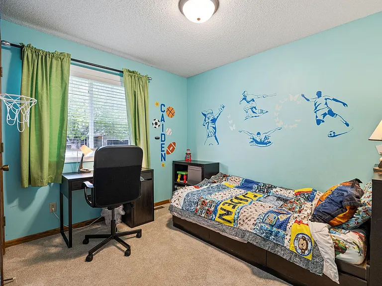 7080 Redwing Ln — Photo 22