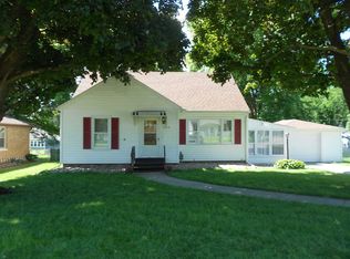 1725 8th Ave S, Clinton, IA 52732