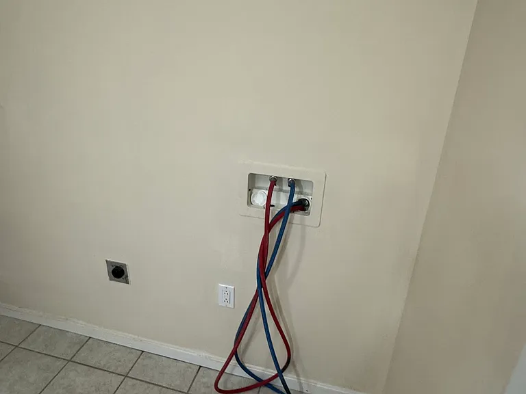 1014 Elm St #7 — Photo 4