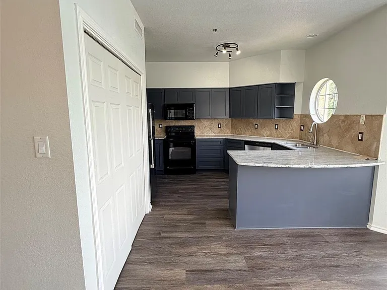 3404 American Dr #1320 — Photo 11