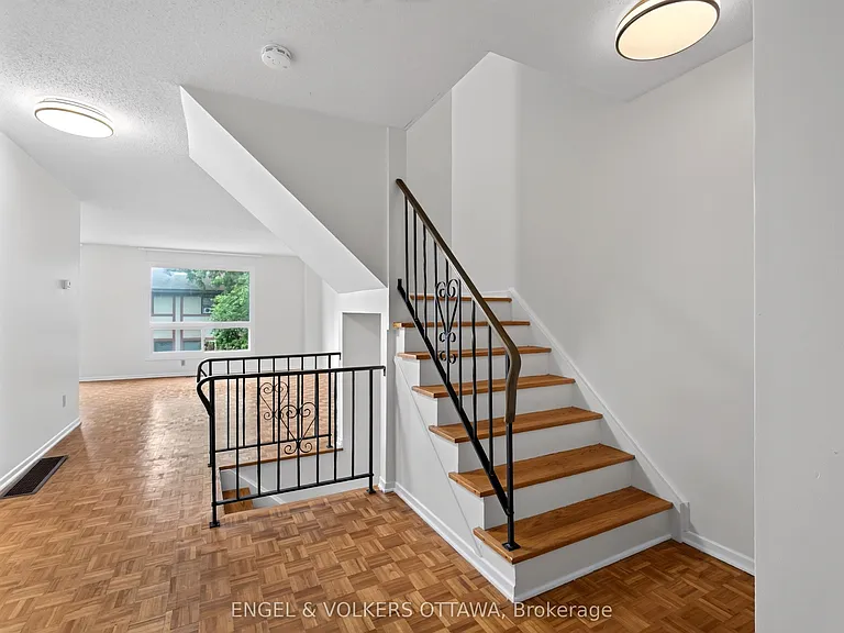 176 Birch Hill Point — Photo 8