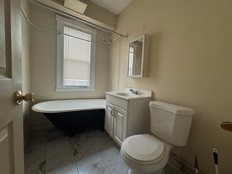 1050 Capitol Ave #6 — Photo 6