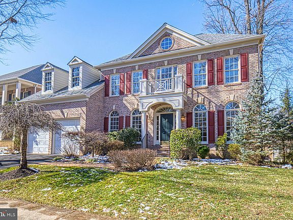 3rd image of 3832 Farr Oak Cir