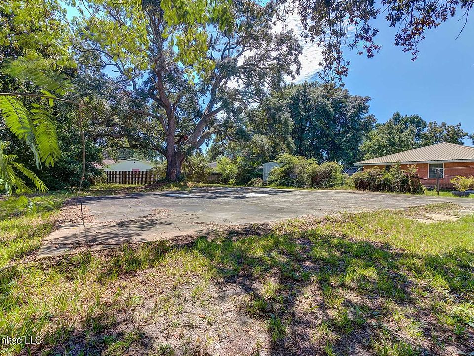 1st image of 510 Odom Ct
