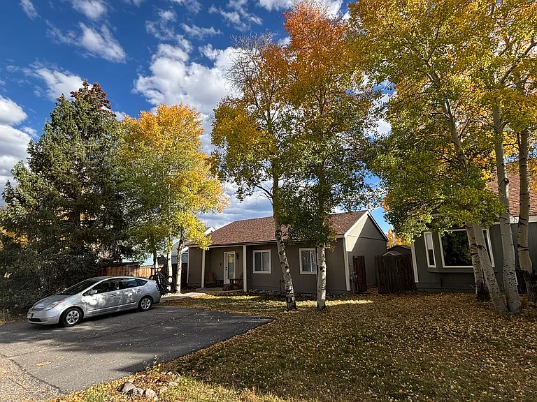 135 Woodchuck Ct — Photo 3