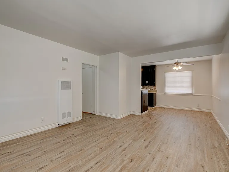 1321 E Wilson Ave #6 — Photo 13