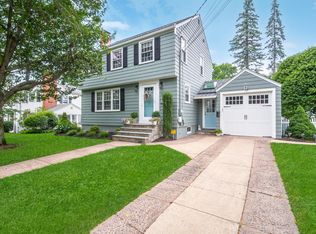 70 Whitney Ridge Ter, North Haven, CT 06473