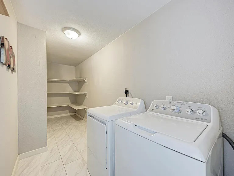 6700 Kings Point — Photo 36
