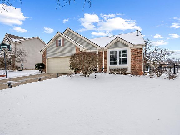 3rd image of 7650 Paint Creek Dr