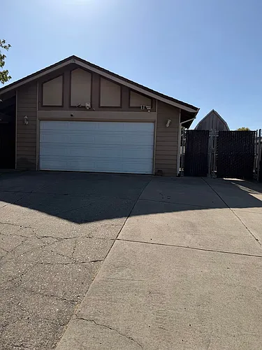 7860 Summerplace Dr Photo 1