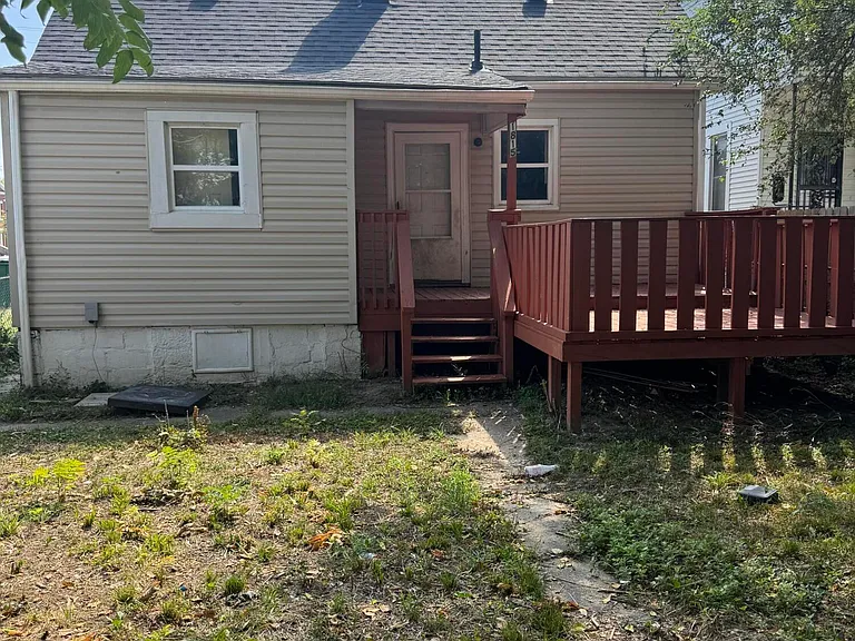 1815 Wilson Ave — Photo 10