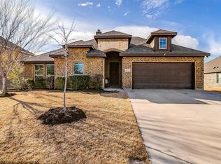5621 Paradise Dr, Midlothian, TX 76065