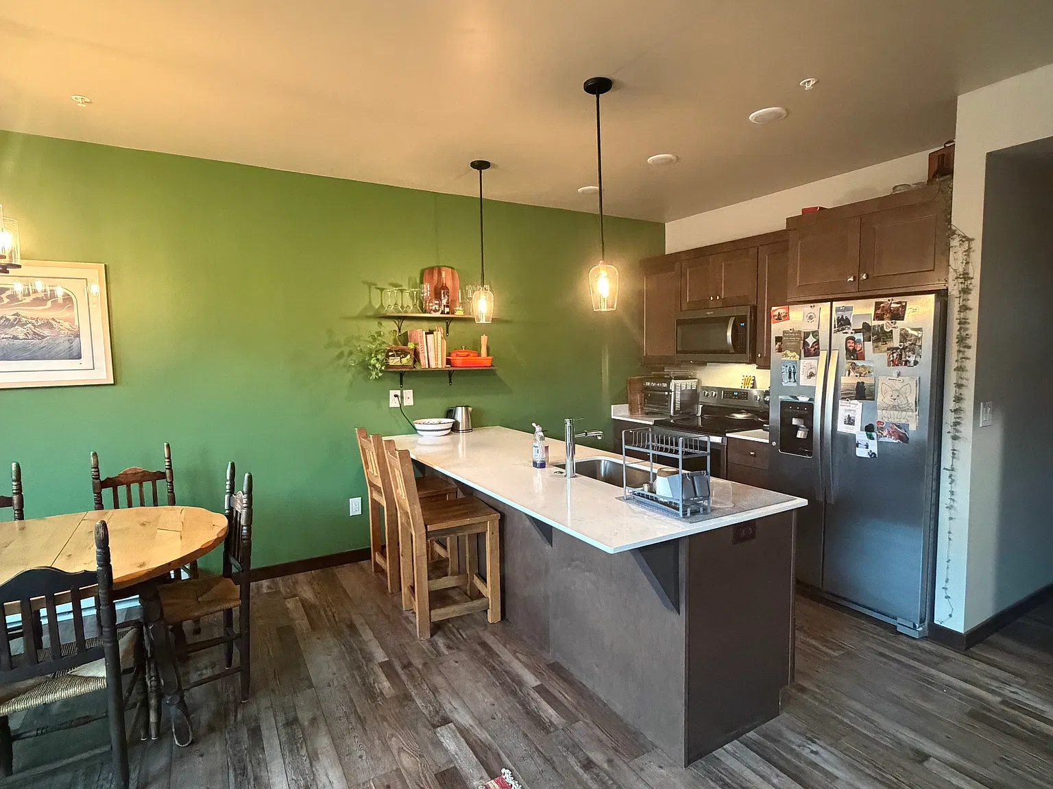 2 bed, 900 sqft, $2,800 — Photo 3