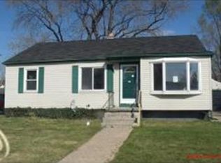 739 Chippewa St, Mount Clemens, MI 48043