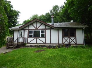21 E Shore Trl, Stockholm, NJ