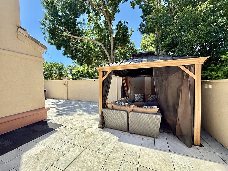 4238 Diavila Ave — Photo 50