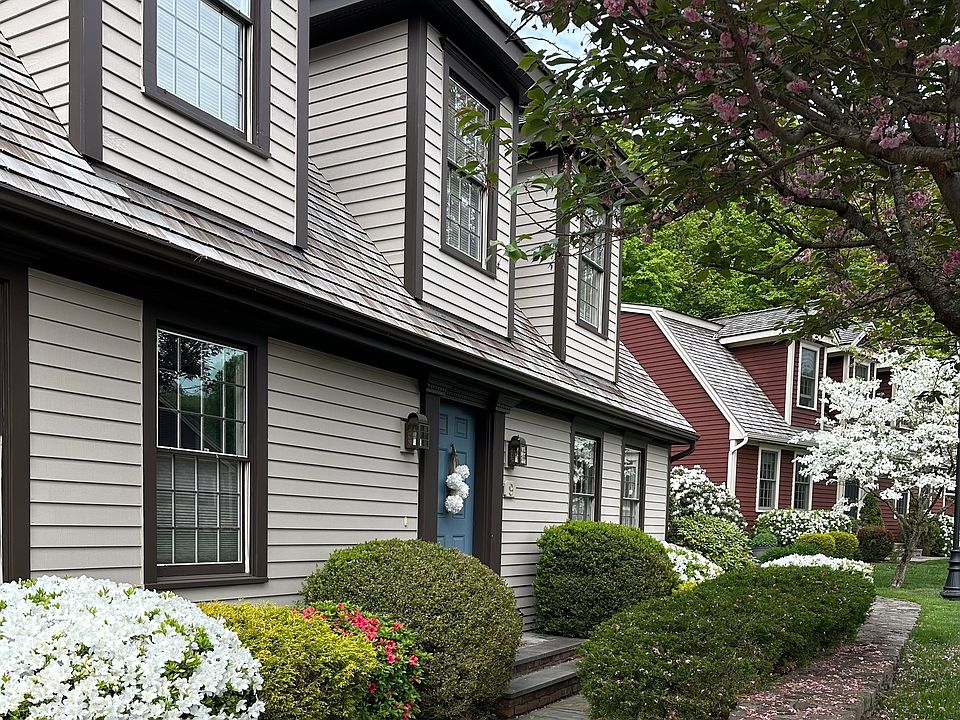 1st image of 9 Hill View Lane