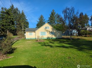 1104 Rose Ave NE, Ilwaco, WA 98624