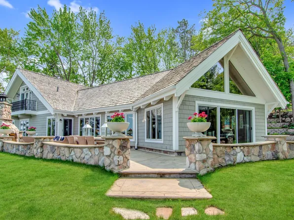 10724 Pine Beach Peninsula Loop, Brainerd, MN 56401