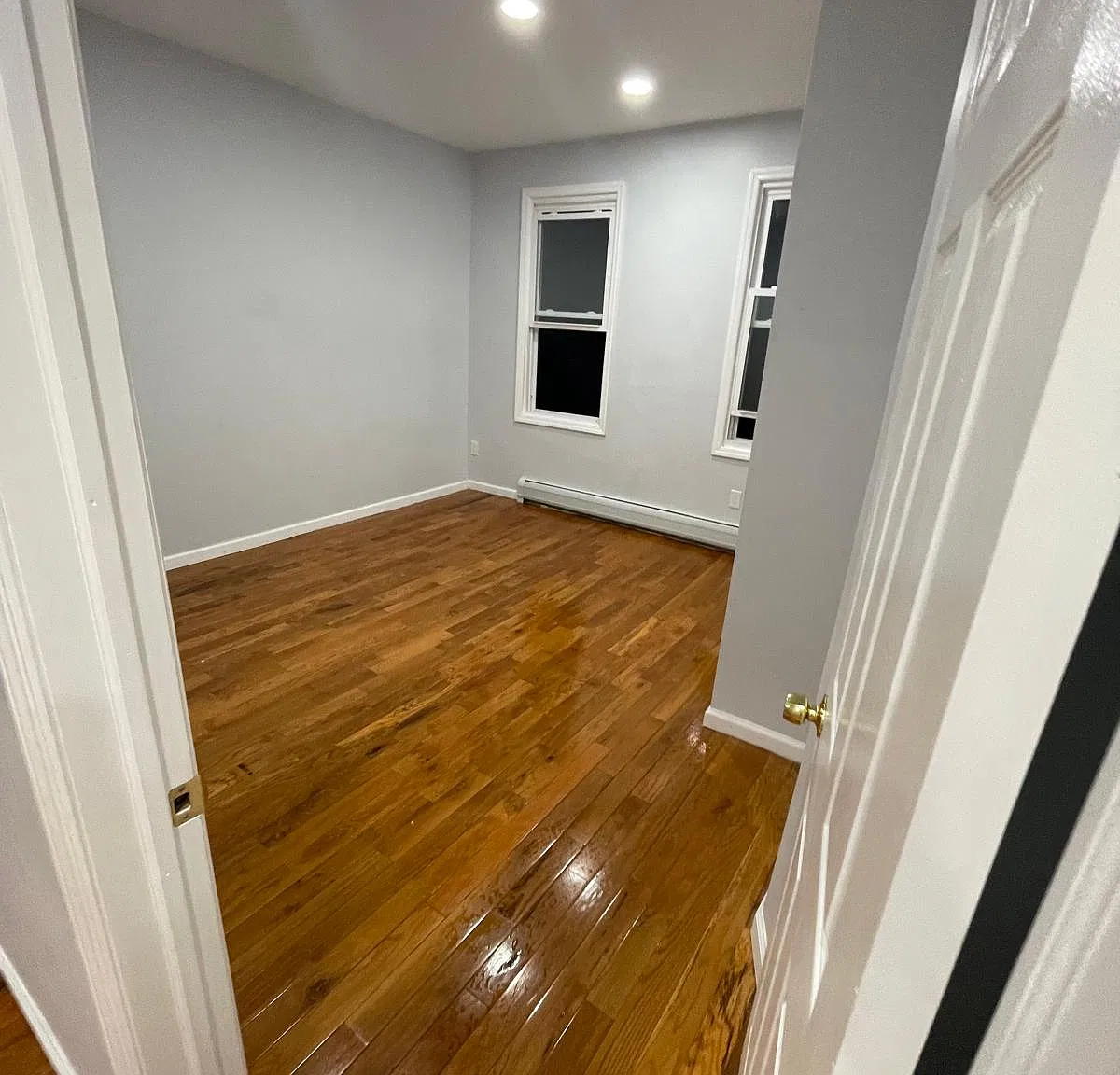 2 bed, 1300 sqft, $2,100 — Photo 4