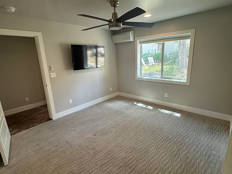 302 Park Ave — Photo 3