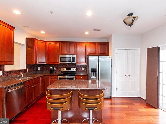 5th image of 5559 Lanier Ave #374