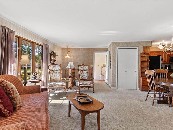 5th image of 6511 BATAVIA AVENUE