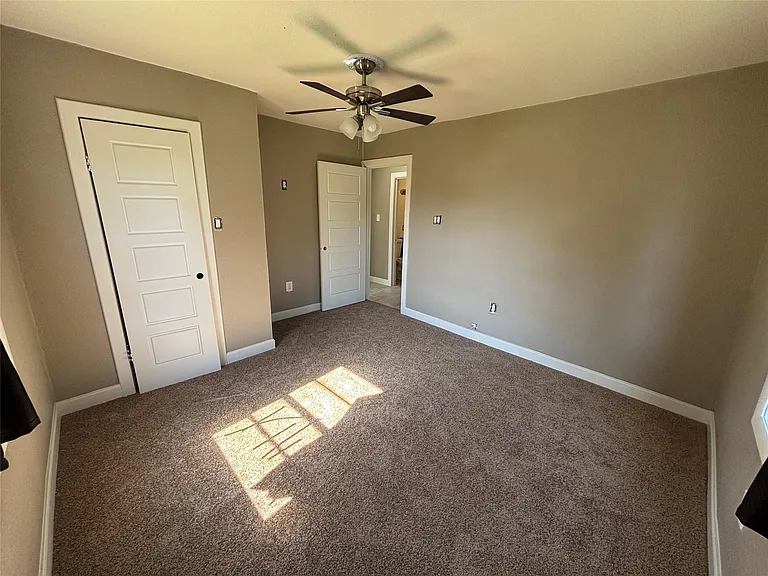 1503 Teanaway Ln — Photo 4