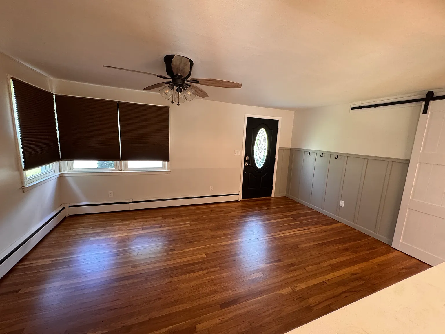 3 bed, 1560 sqft, $3,000 — Photo 3