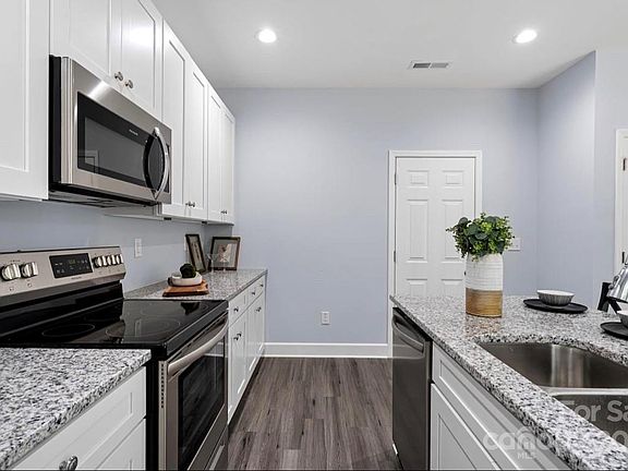 4th image of 8816 Blaydon Dr #28