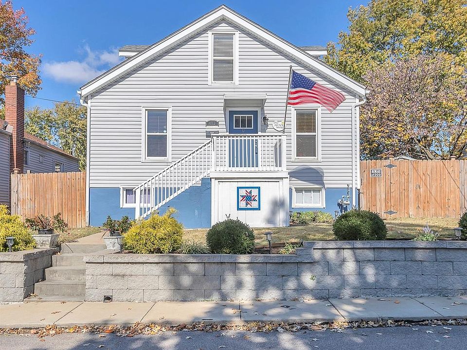 1st image of 413 W Holden Ave