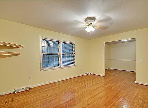 2nd image of 17 Francesca Ave