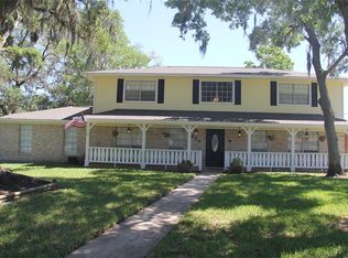 434 Tamarind St, Lake Jackson, TX 77566