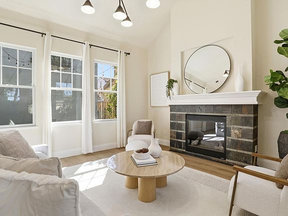 3rd image of 948 Rincon St