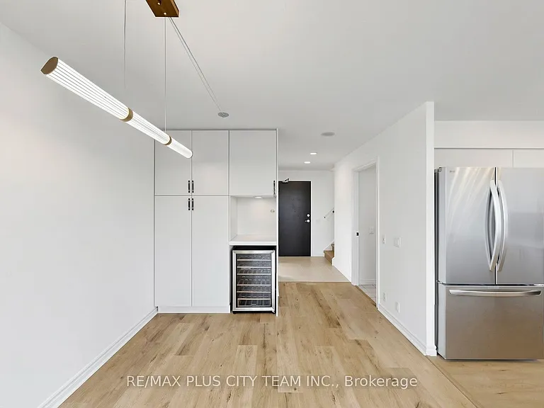 1720 Eglinton Ave E #812 — Photo 9