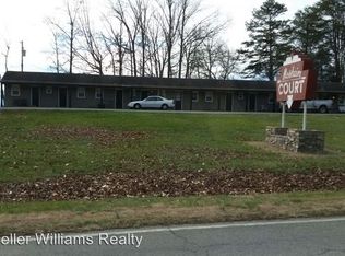 8015 Blue Springs Pkwy APT 2, Mosheim, TN 37818