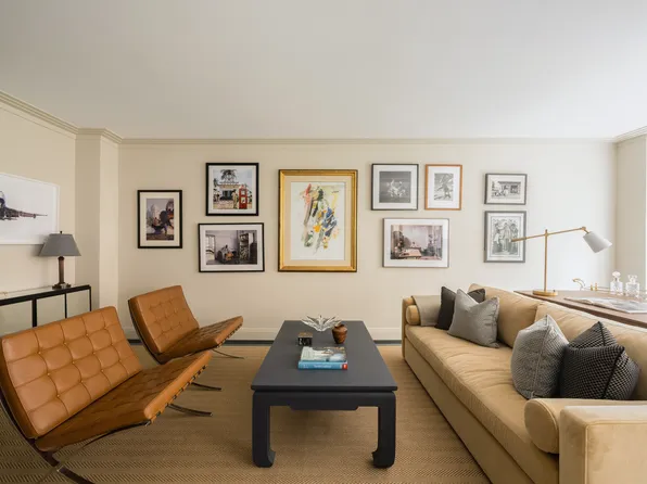 2 Fifth Avenue image 1 of 12